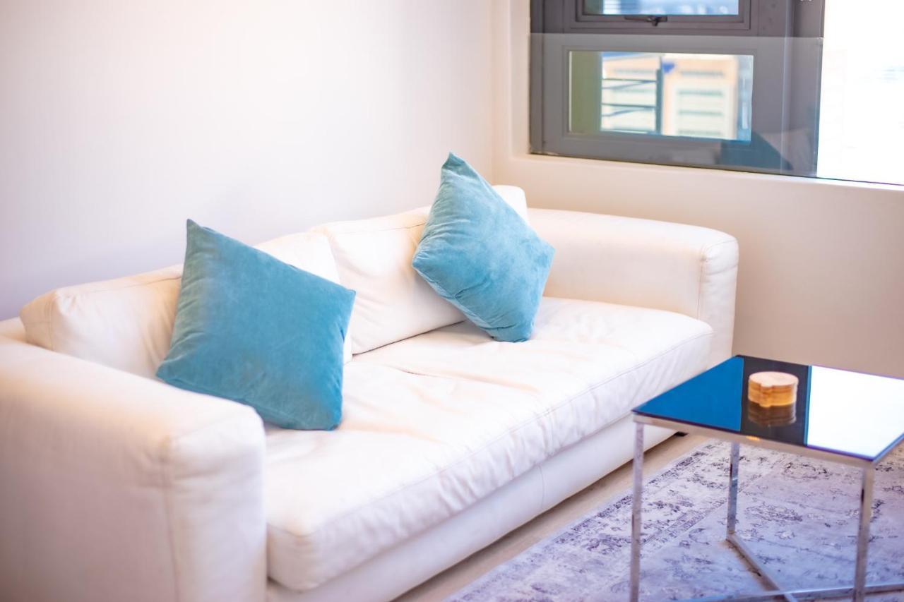 16 On Bree Luxury Studio Apartment With City Mountain Sea Views Cape Town Dış mekan fotoğraf