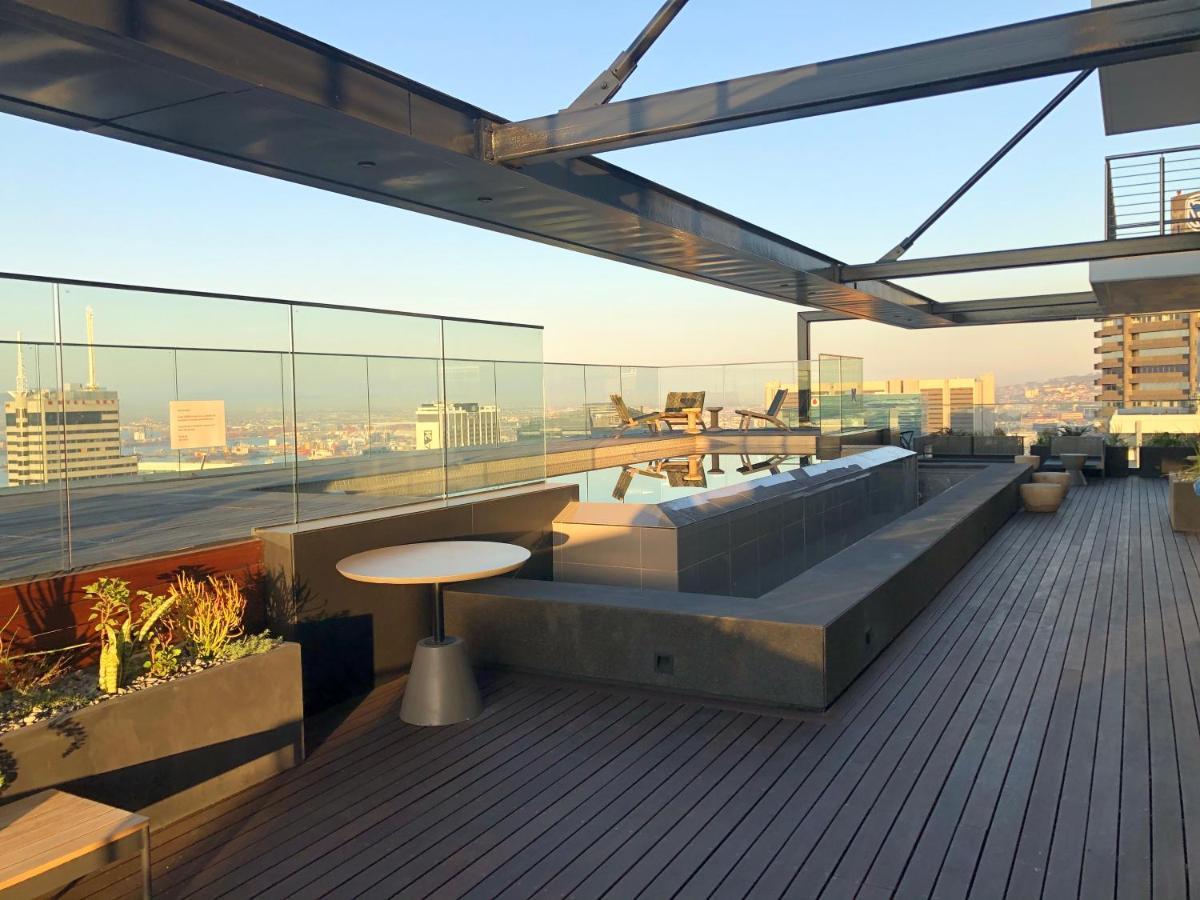 16 On Bree Luxury Studio Apartment With City Mountain Sea Views Cape Town Dış mekan fotoğraf